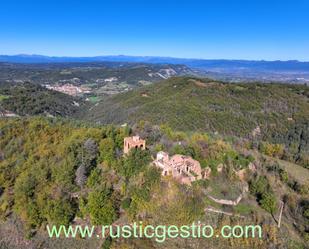 Finca rústica en venda en Vic amb Jardí privat