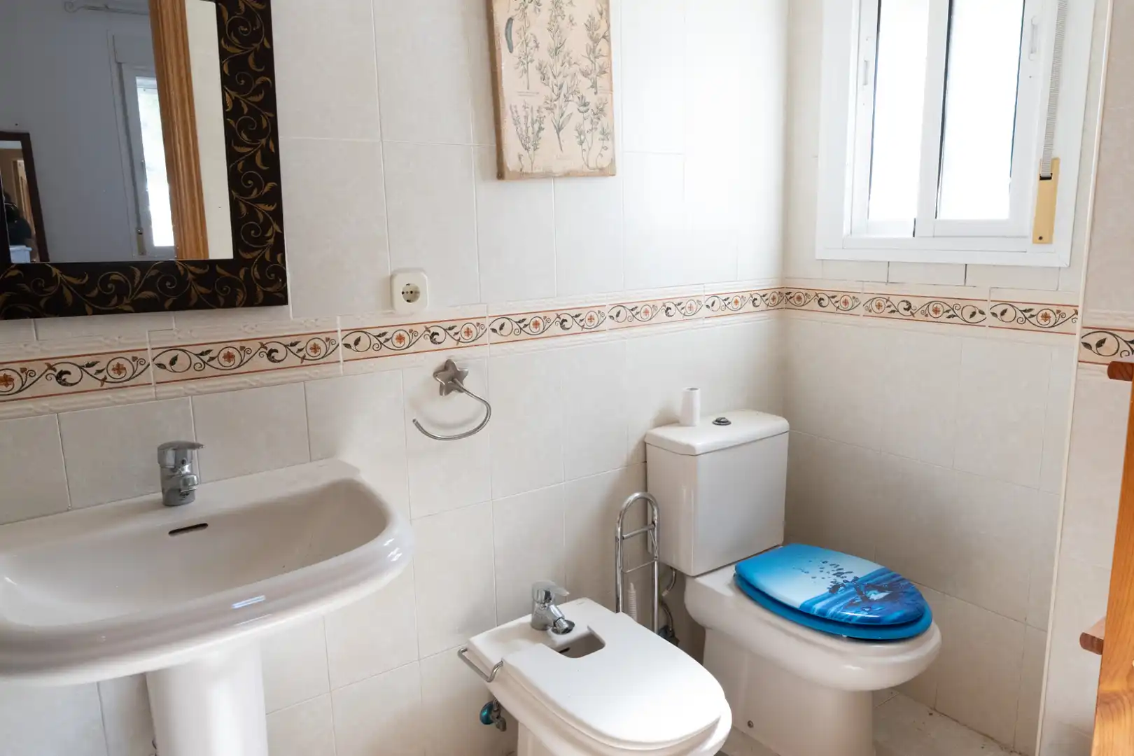 Baño de Piso en venta en Benahavís con Trastero, Amueblado y Alarma