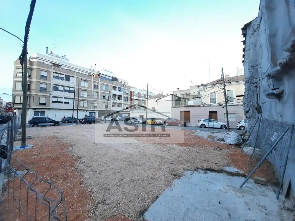 Wohnbaugrundstück zum Verkauf in Casc Urbà, imagen 7