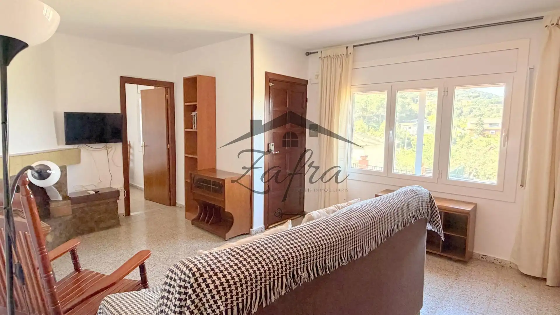 Sala de estar de Casa o chalet en venta en Maçanet de la Selva con Aire acondicionado, Calefacción y Jardín privado