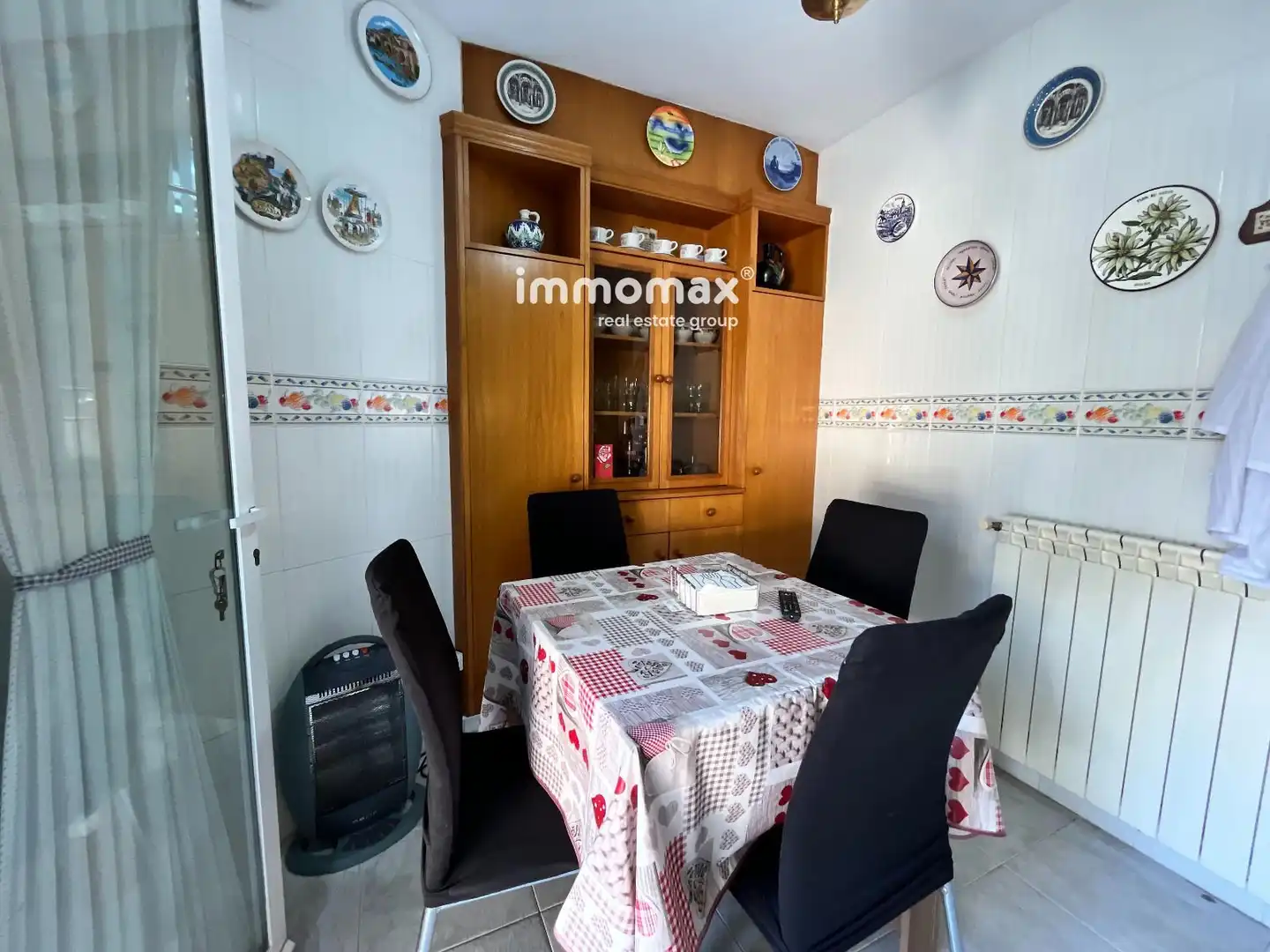 Comedor de Casa adosada en venta en Vilanova i la Geltrú con Calefacción, Jardín privado y Terraza