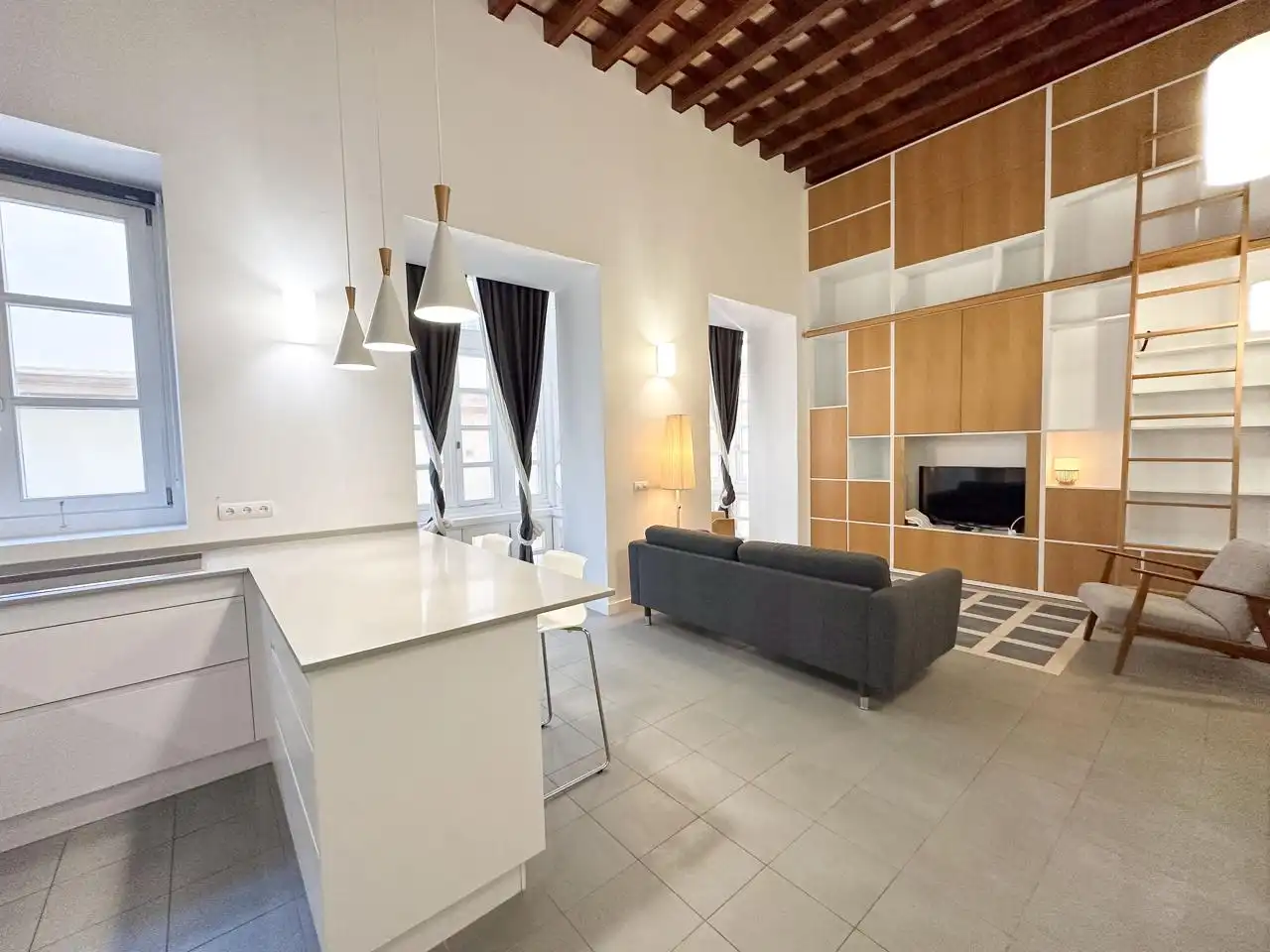 Sala d'estar de Dúplex en venda en Cádiz amb Aire condicionat