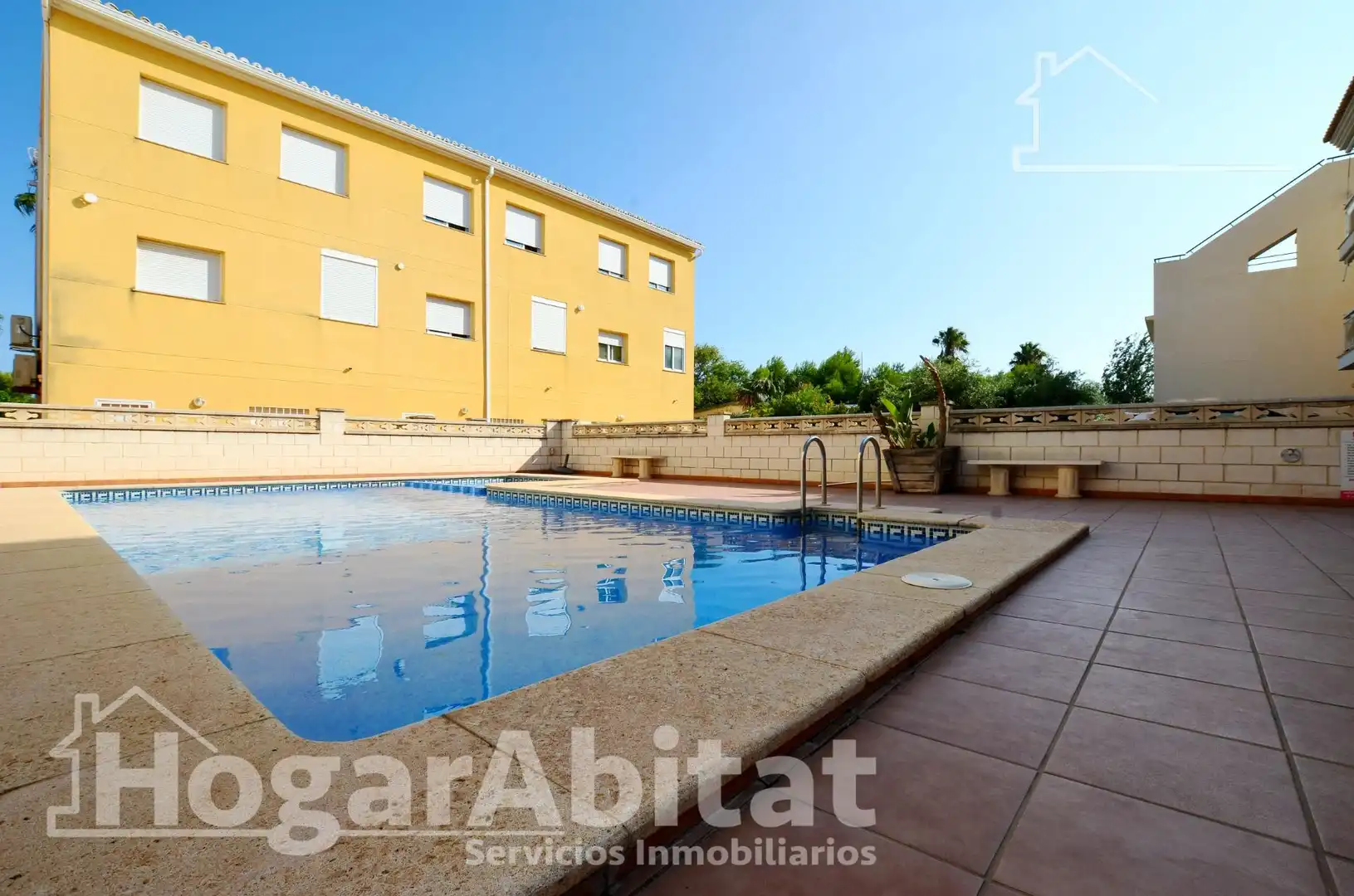 Garten von Dachboden zum Verkauf in Miramar mit Klimaanlage, Terrasse und Gemeinschaftspool