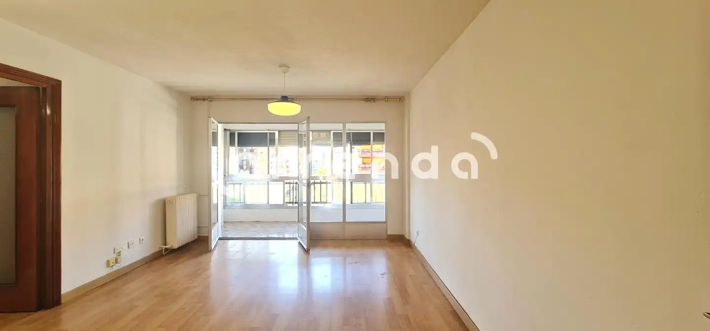 Vista exterior de Piso de alquiler en Alcorcón con Terraza