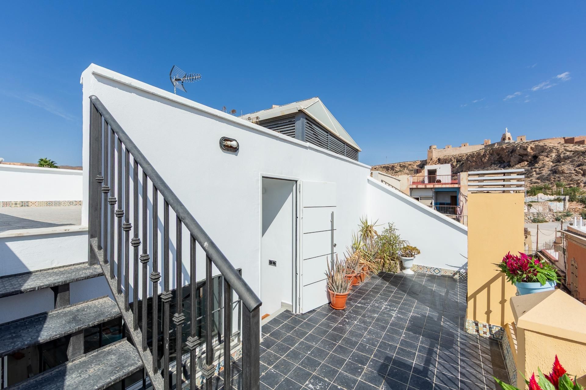 Exterior view of Attic for sale in  Almería Capital  with Terrace