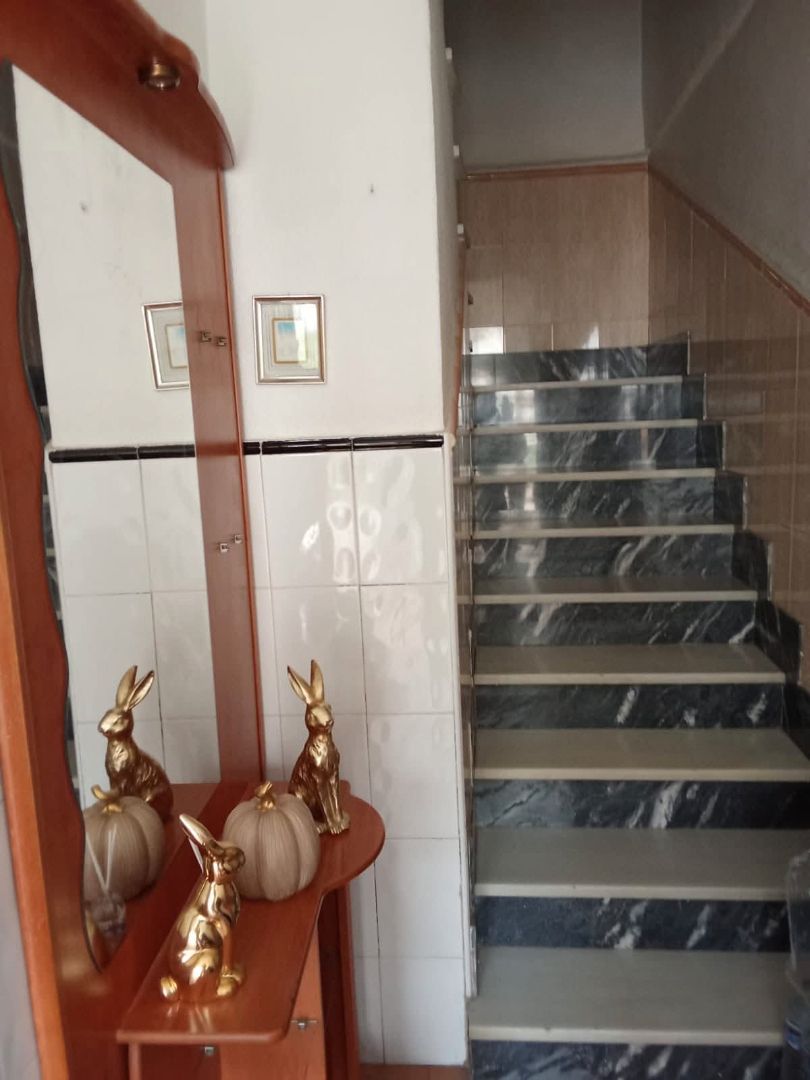 Casa adosada en venda en Alcantarilla amb Terrassa, Moblat i Balcó