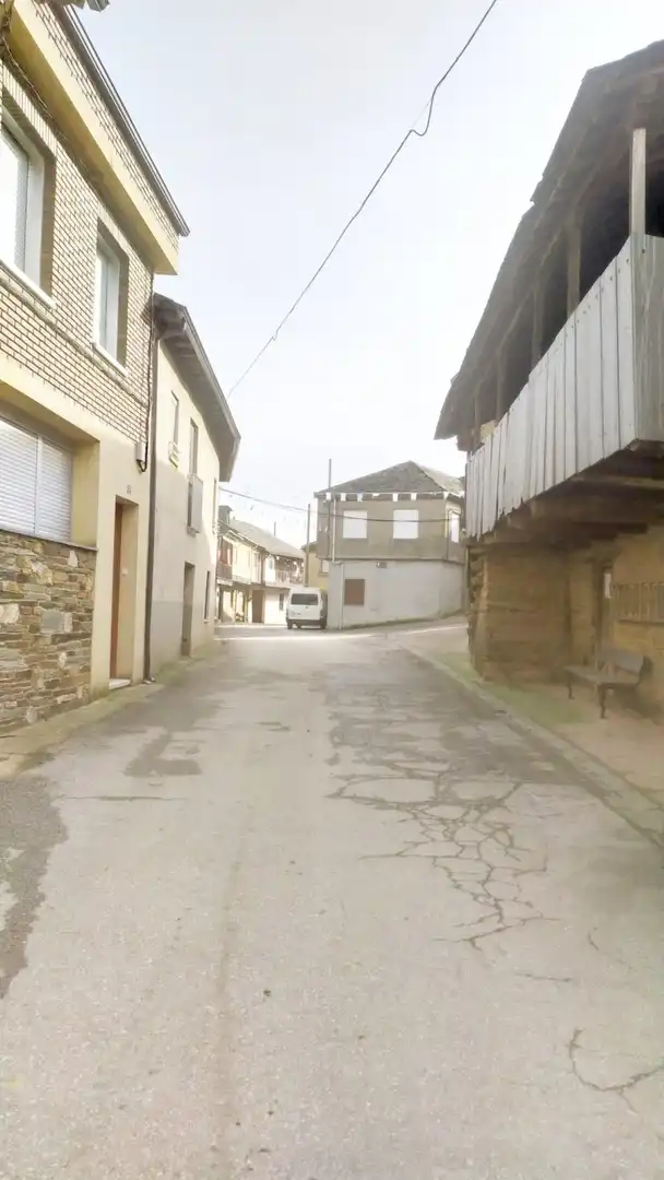 Vista exterior de Casa o chalet en venta en Vega de Espinareda con Calefacción