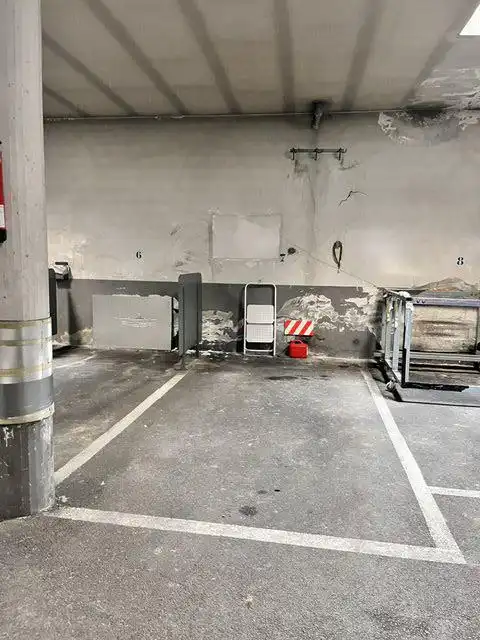 Parking de Piso de alquiler en Gijón  con Calefacción y Parquet