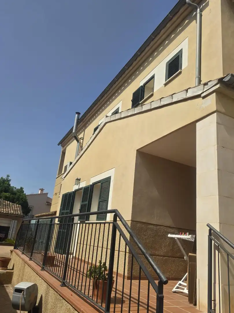 Vista exterior de Casa adosada en venda en Marratxí amb Aire condicionat, Calefacció i Jardí privat