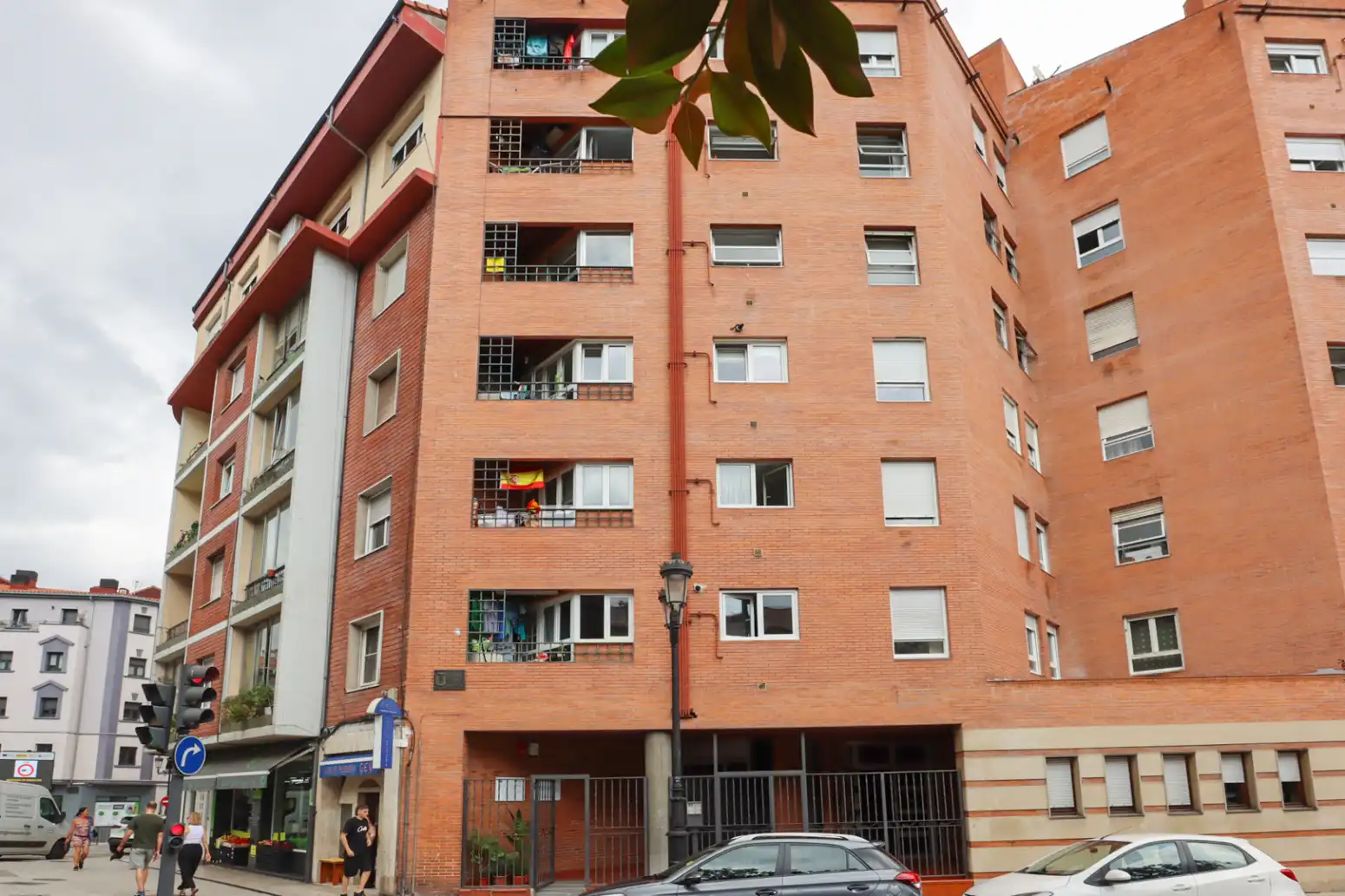 Vista exterior de Piso en venta en Oviedo  con Calefacción y Terraza