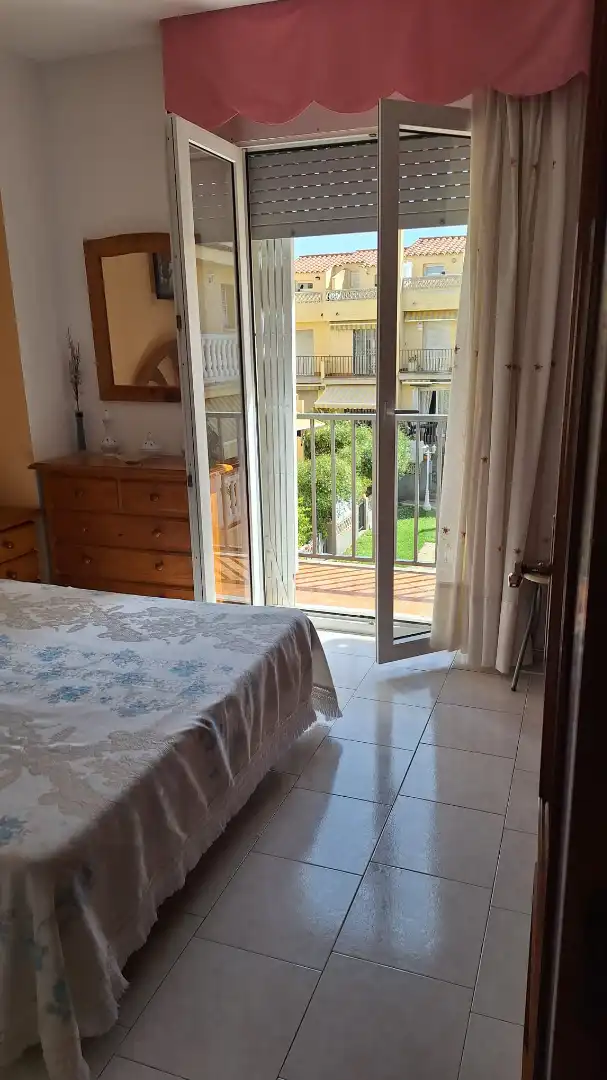 Schlafzimmer von Einfamilien-Reihenhaus zum Verkauf in Torredembarra mit Heizung, Privatgarten und Terrasse