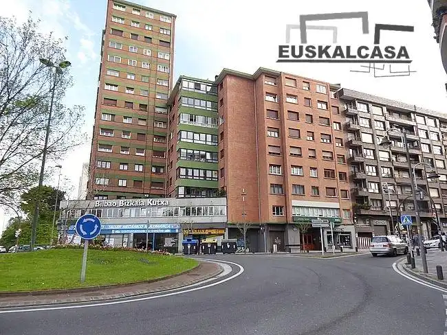 Vista exterior de Piso en venta en Bilbao 