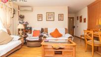 Living room of Flat for sale in Valdemoro  with Air Conditioner, Heating and Parquet flooring