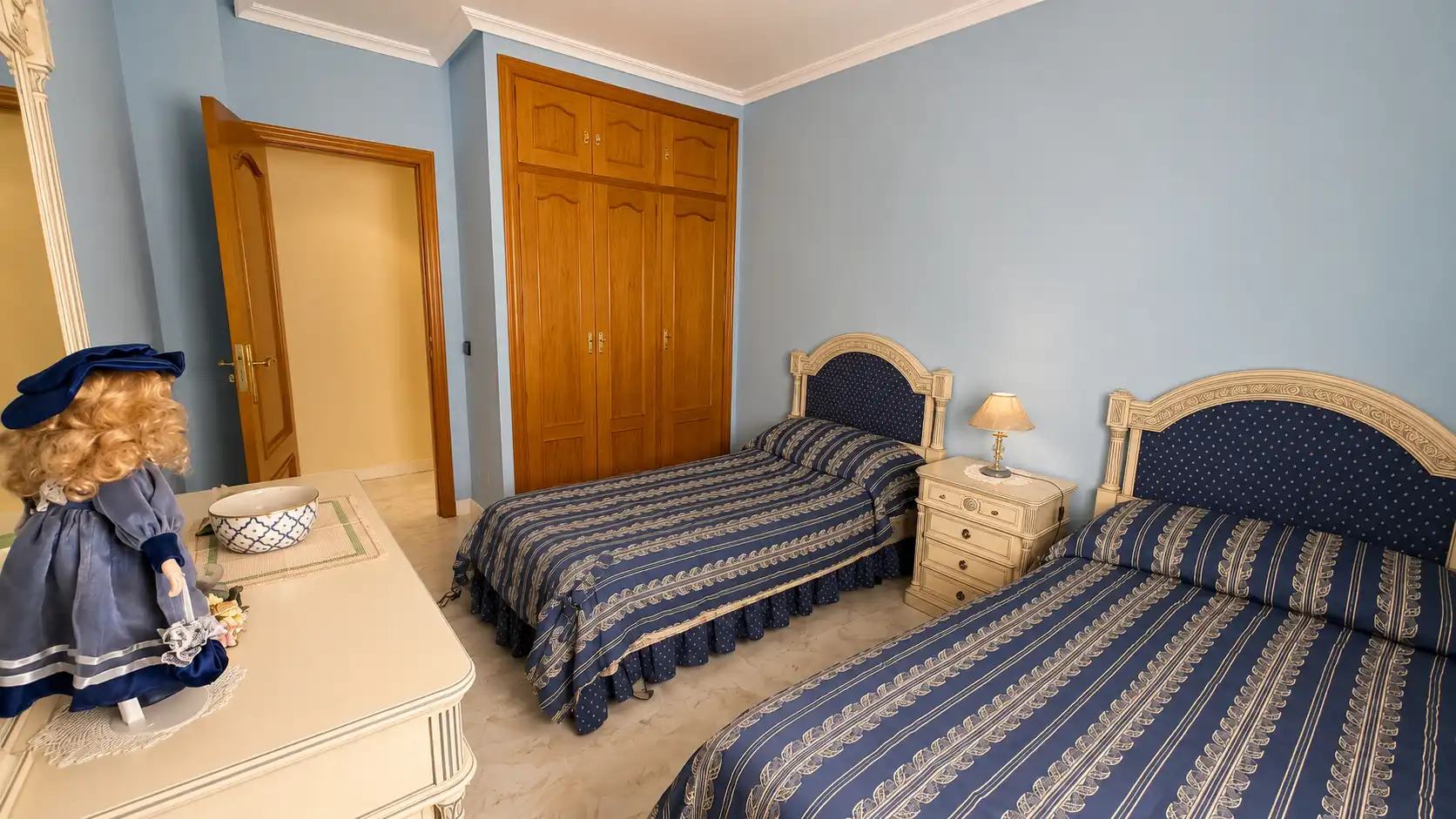 Bedroom of Houses for sale in San Lorenzo de El Escorial  with Air Conditioner, Heating and Private garden
