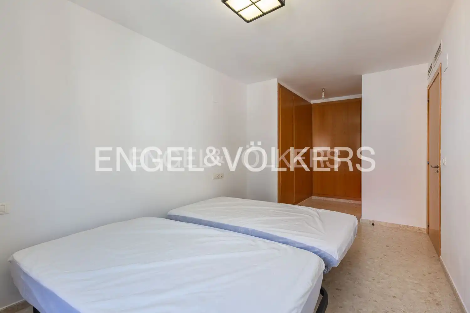 Bedroom of Flat for rent in El Real de Gandia  with Air Conditioner and Heating
