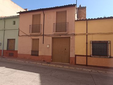 House for sale in Calle Pedro Leal