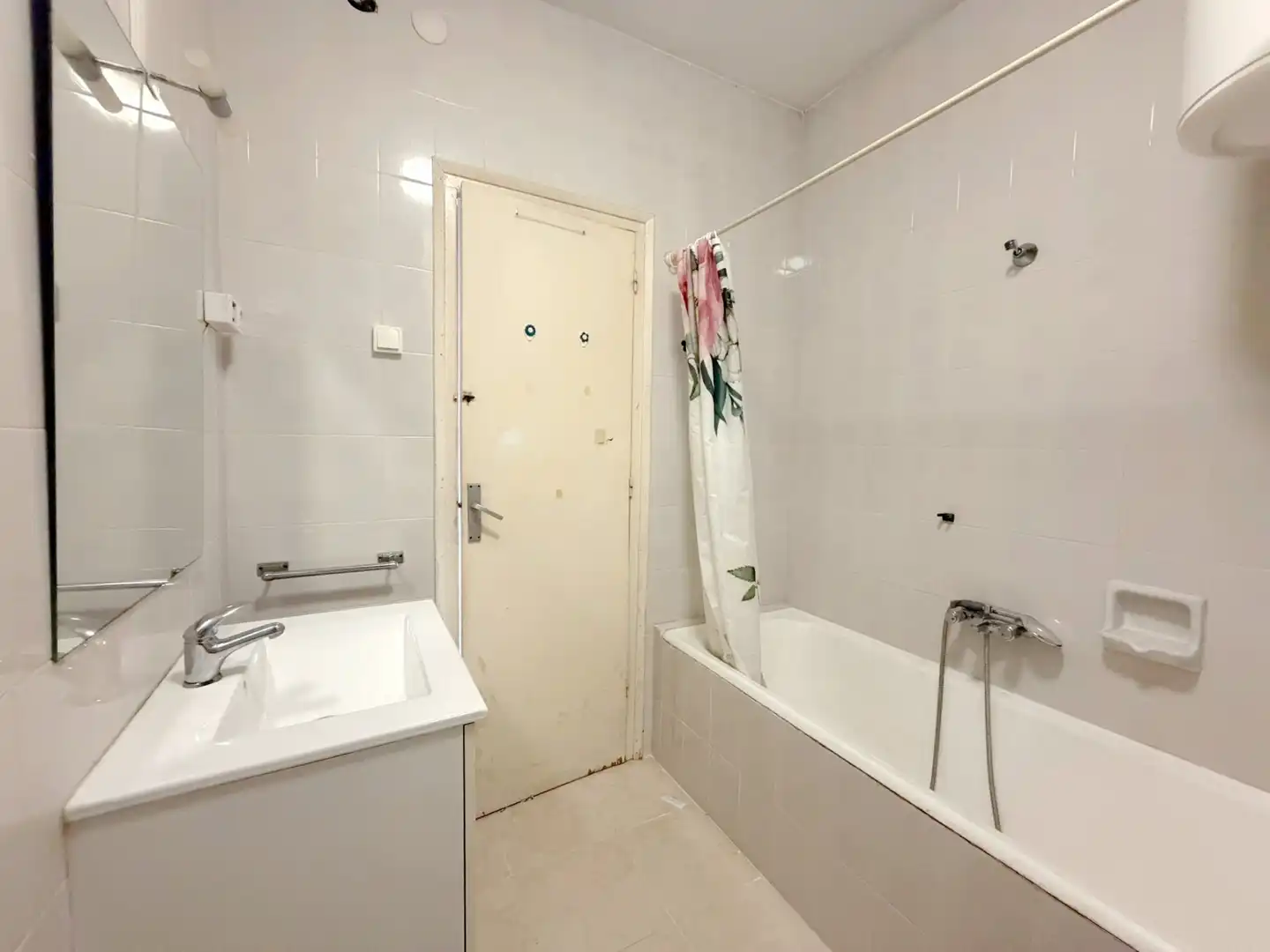 Baño de Ático en venta en L'Hospitalet de Llobregat