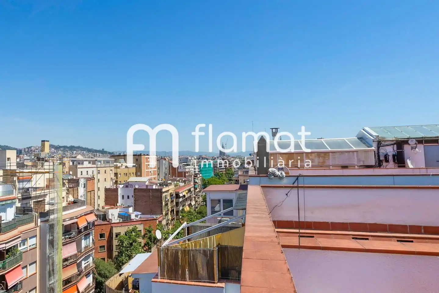 Exterior view of Attic for sale in Barcelona  with Air Conditioner, Terrace and Furnished