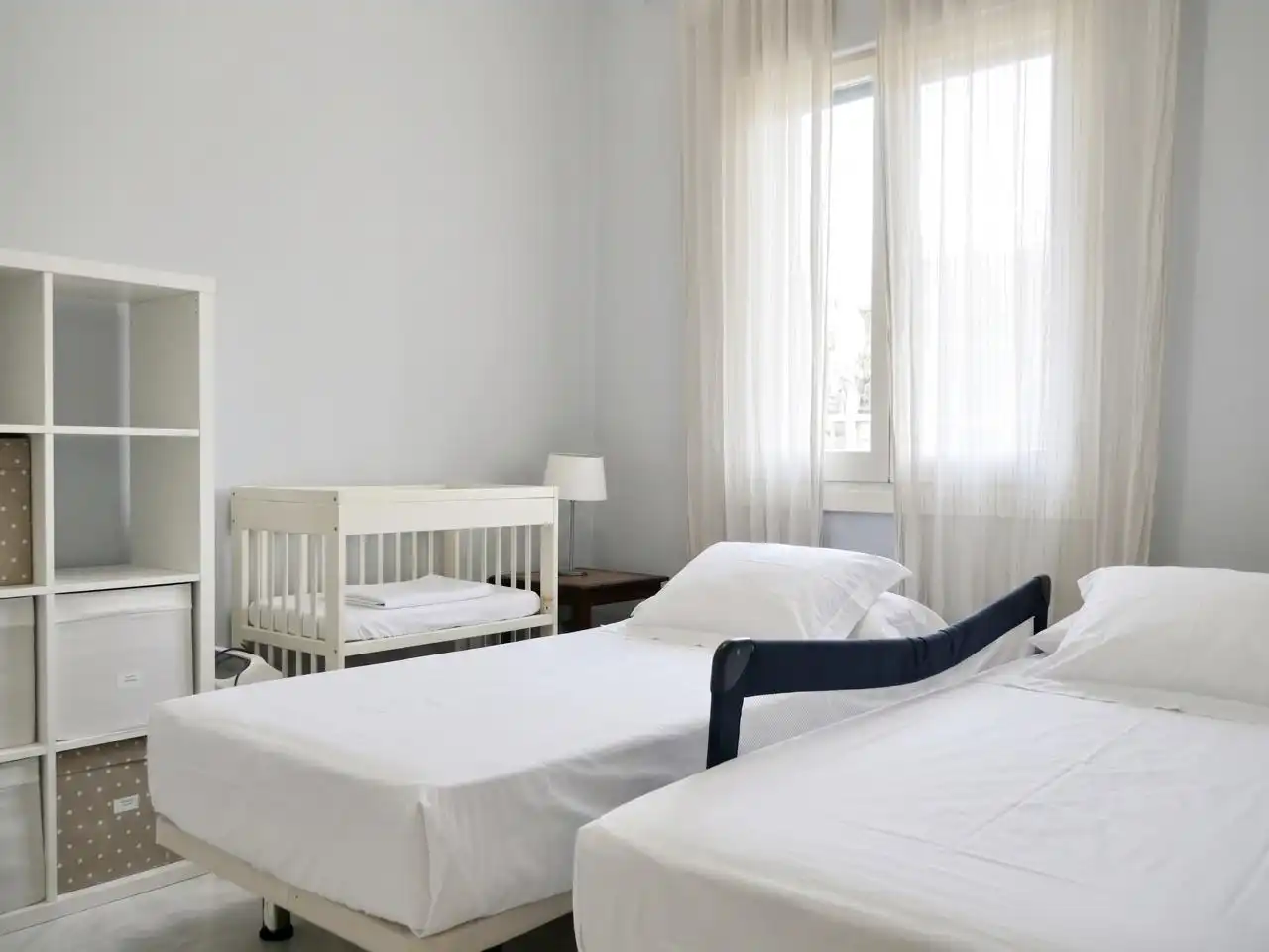 Bedroom of Flat for sale in Sevilla  with Air Conditioner, Terrace and Furnished