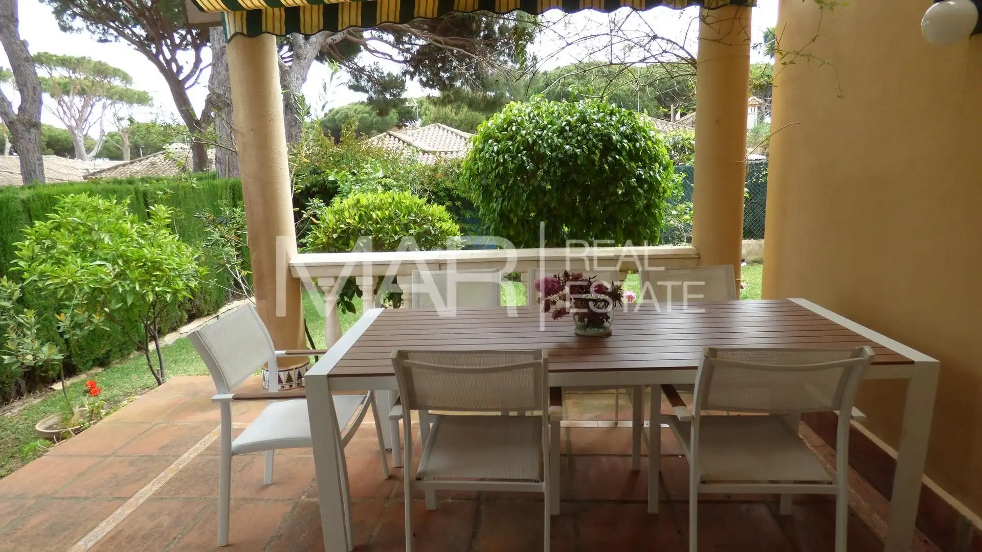 Jardí de Casa o xalet en venda en Chiclana de la Frontera amb Aire condicionat, Jardí privat i Terrassa