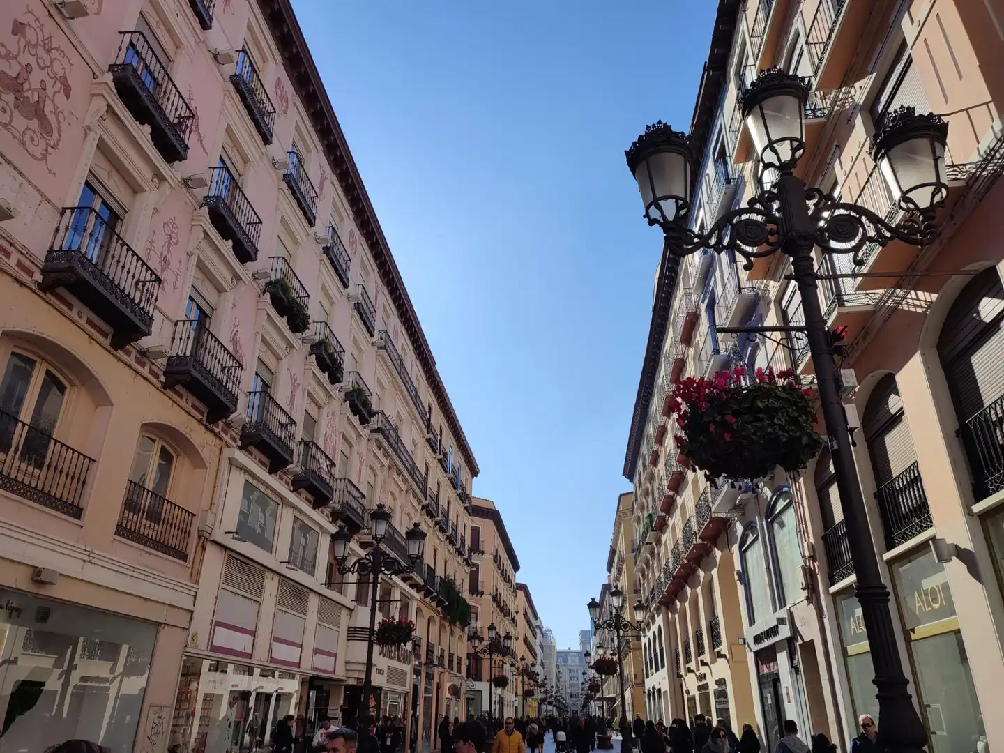 Exterior view of Flat for sale in Zaragoza  with Air Conditioner, Heating and Furnished