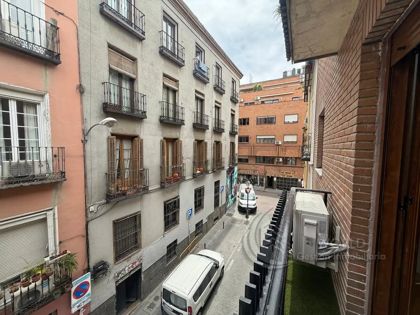 Vista exterior de Piso de alquiler en Madrid con Aire acondicionado, Calefacción y Amueblado