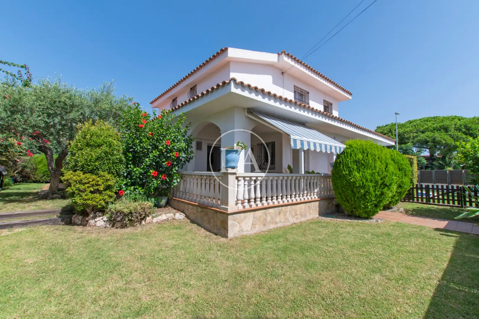 Detached house with pool for sale in Carrer Cèsar Martinell
