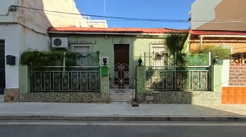 Oportunidad de Inversión en Málaga Casa para Reformar con Potencial de Construcción