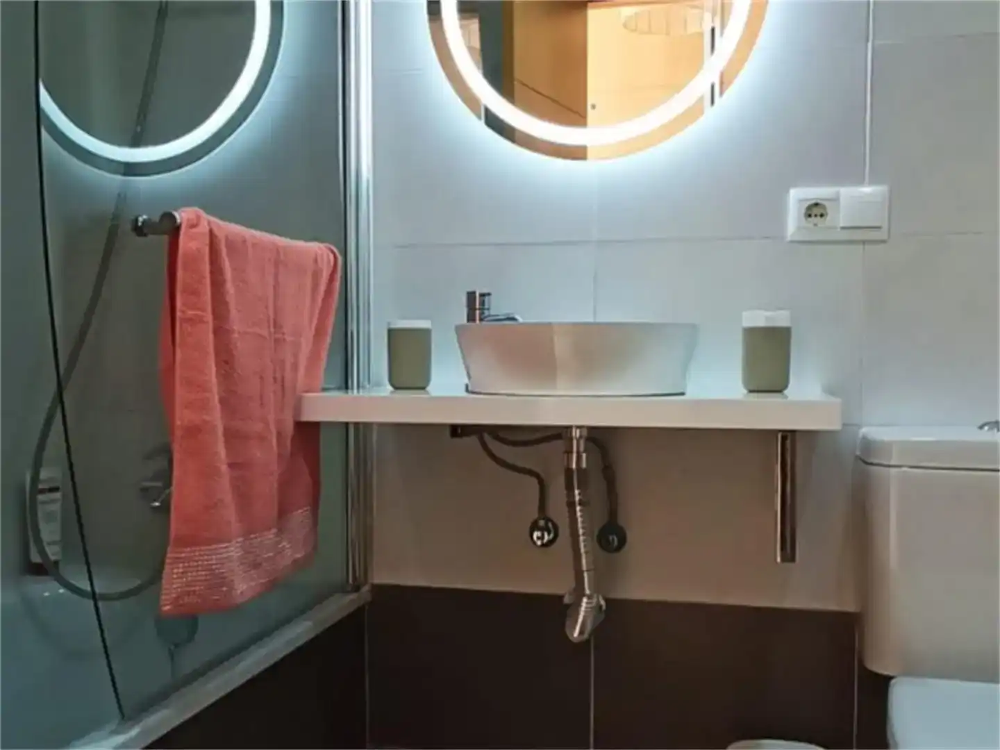 Baño de Piso de alquiler en Vélez-Málaga con Aire acondicionado, Piscina y Amueblado