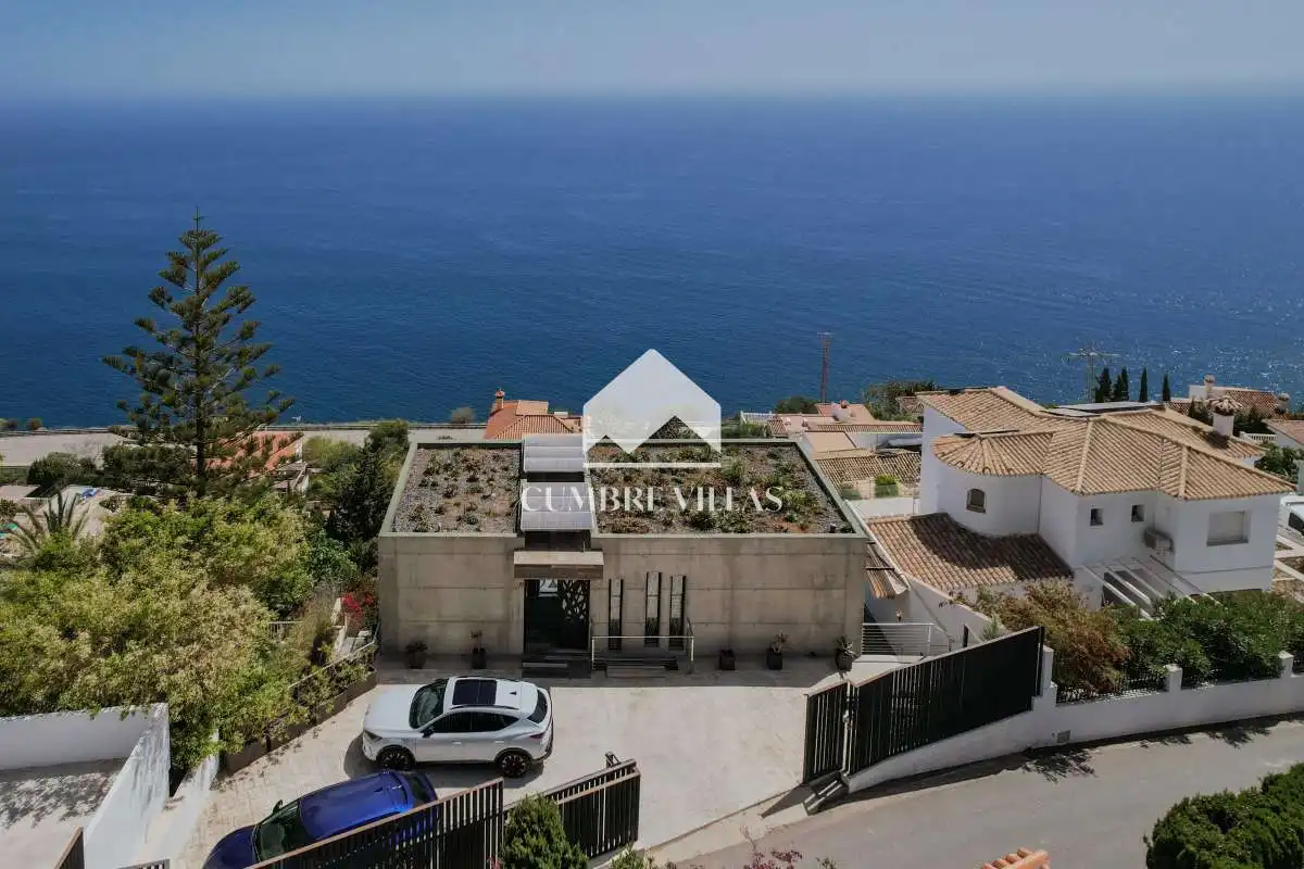 Exterior view of Houses for sale in Salobreña  with Private garden, Terrace and Storage room