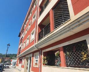 Vista exterior de Apartament en venda en Piloña amb Calefacció, Parquet i Traster