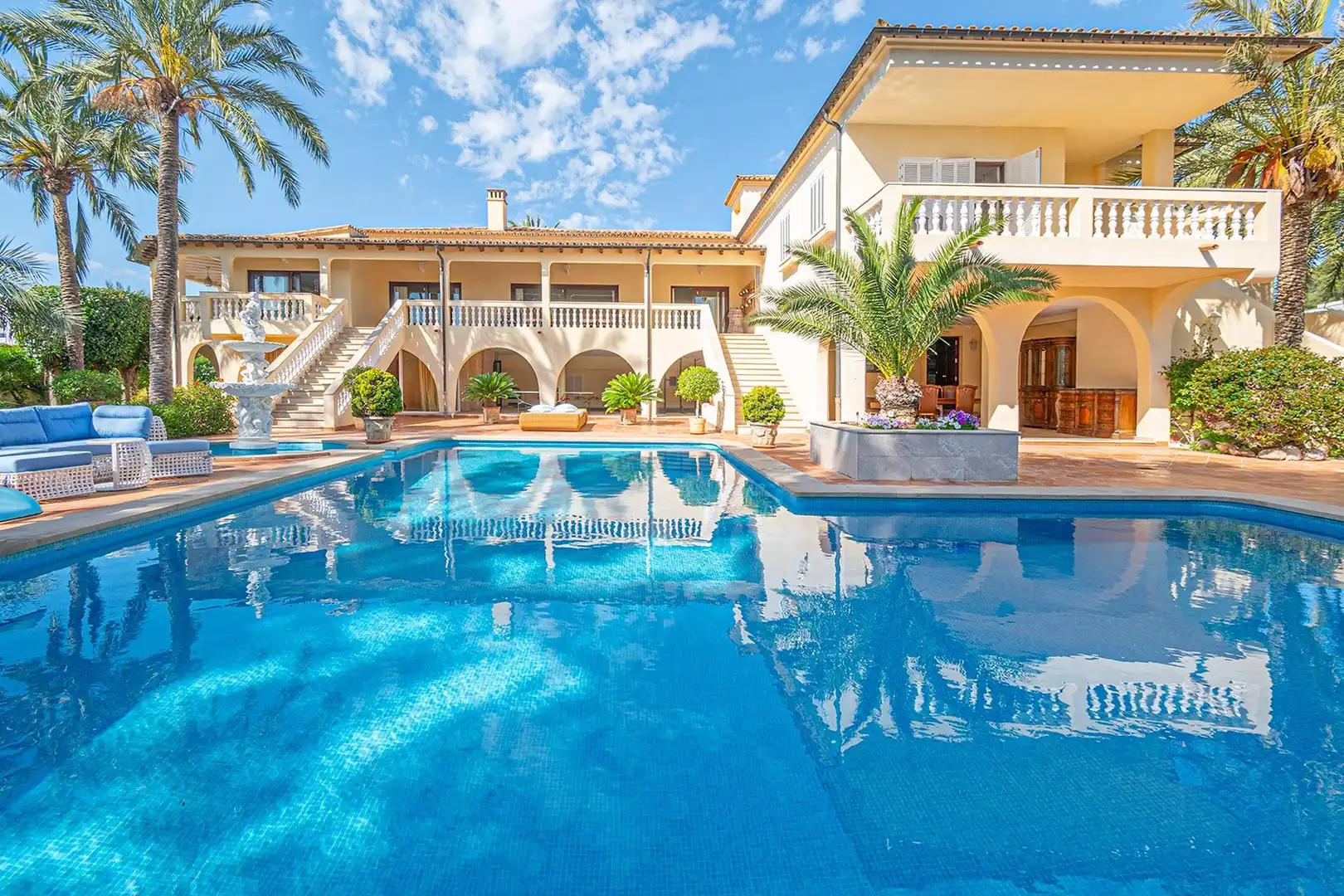 Piscina de Casa o chalet de alquiler en Calvià con Aire acondicionado, Calefacción y Jardín privado