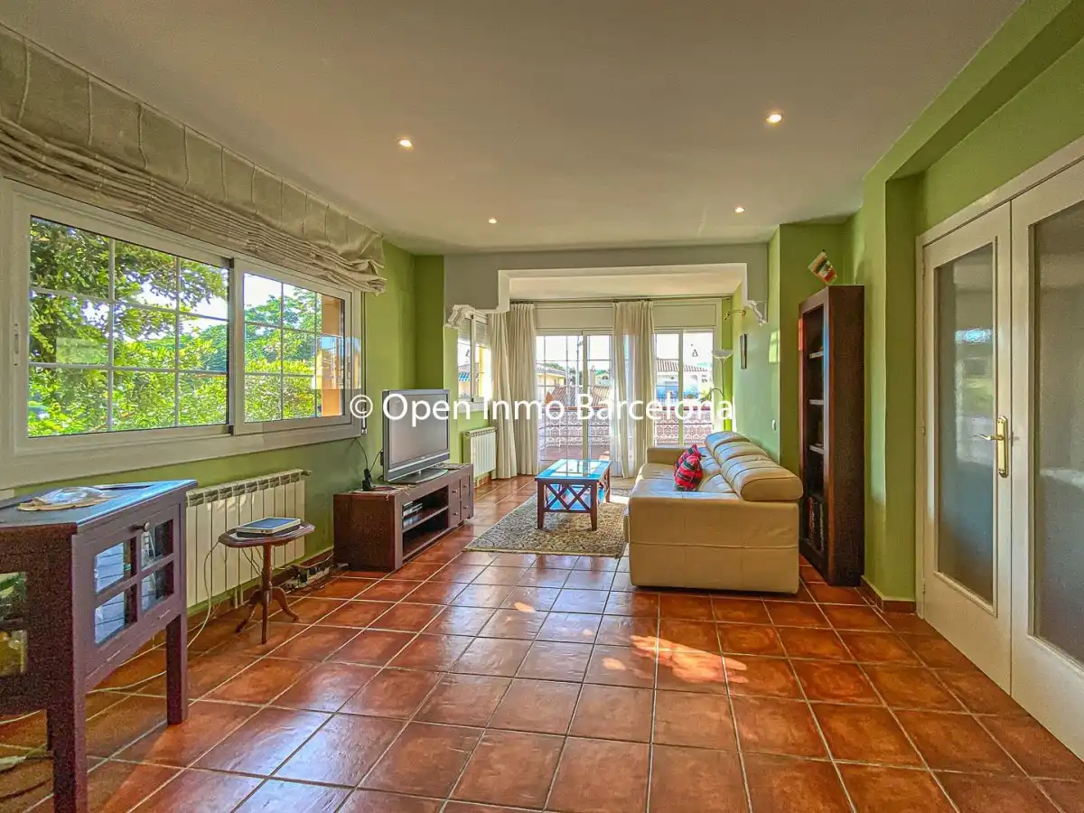 Houses for sale in Avenida MONTSENY, Mas d'En Serra - Els Cards