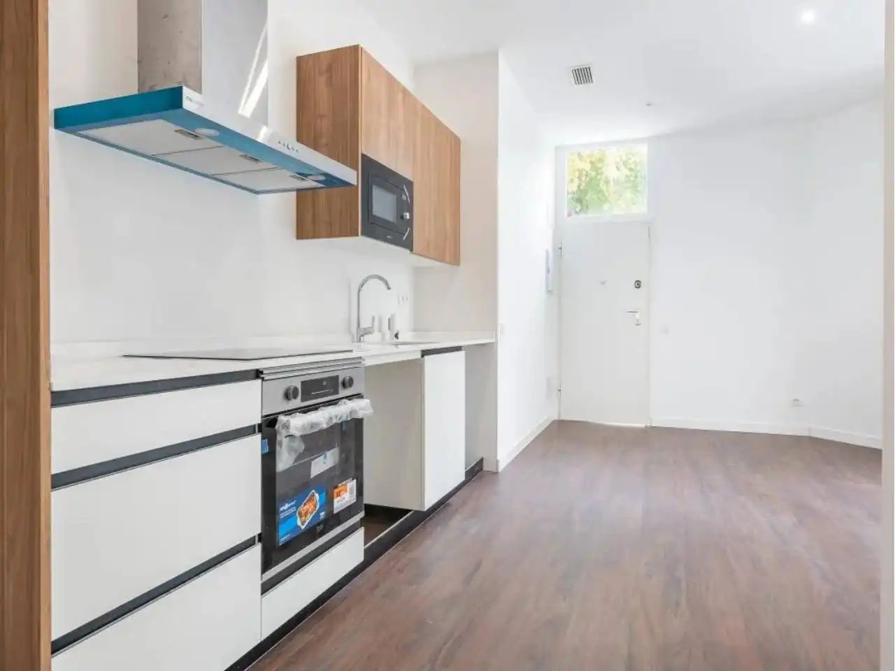 Kitchen of Apartments for sale in Barcelona  with Air Conditioner, Parquet flooring and Furnished