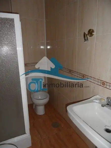 Bany de Pis en venda en Linares