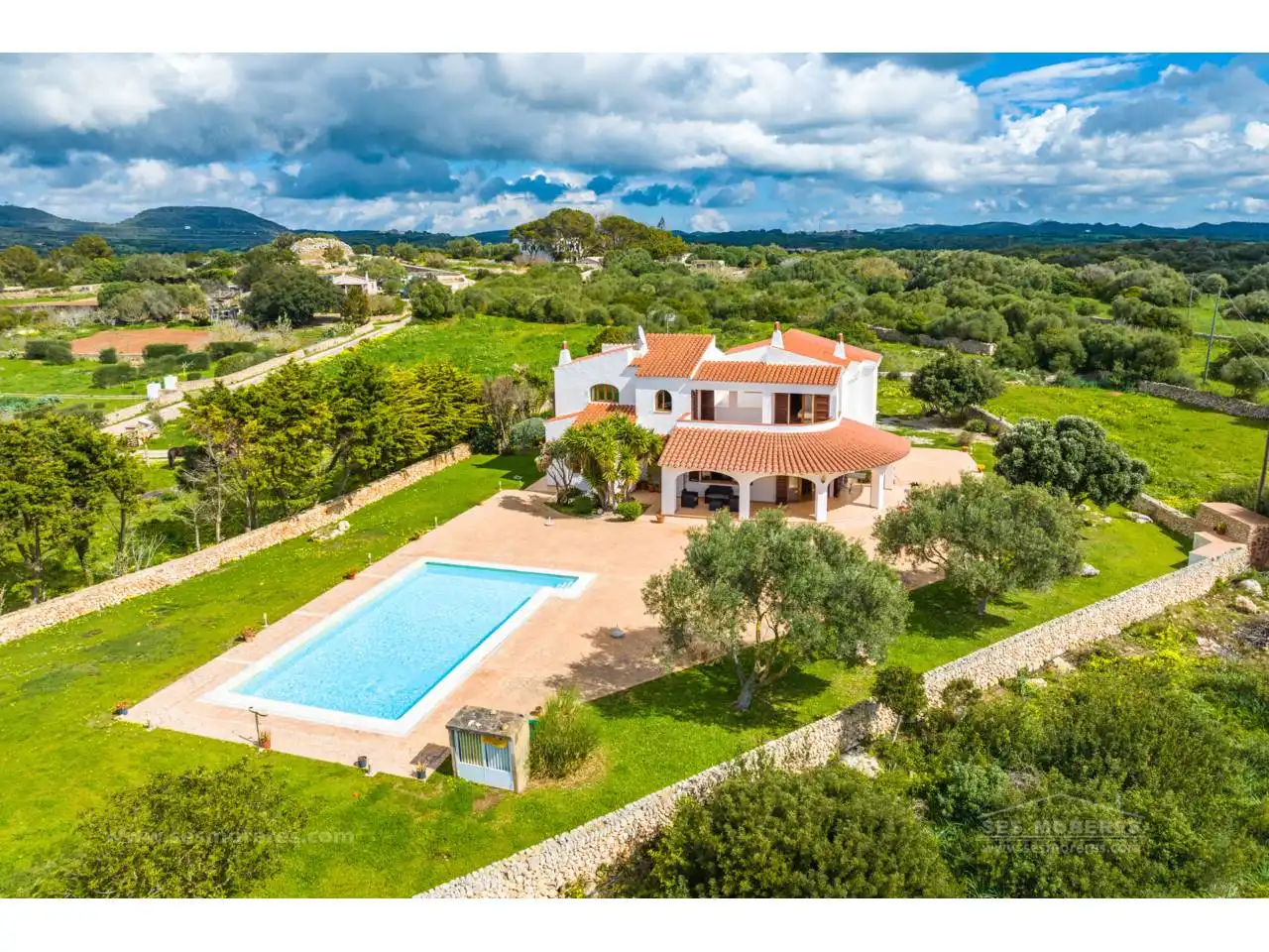 Vista exterior de Finca rústica en venta en Ferreries con Aire acondicionado, Jardín privado y Terraza