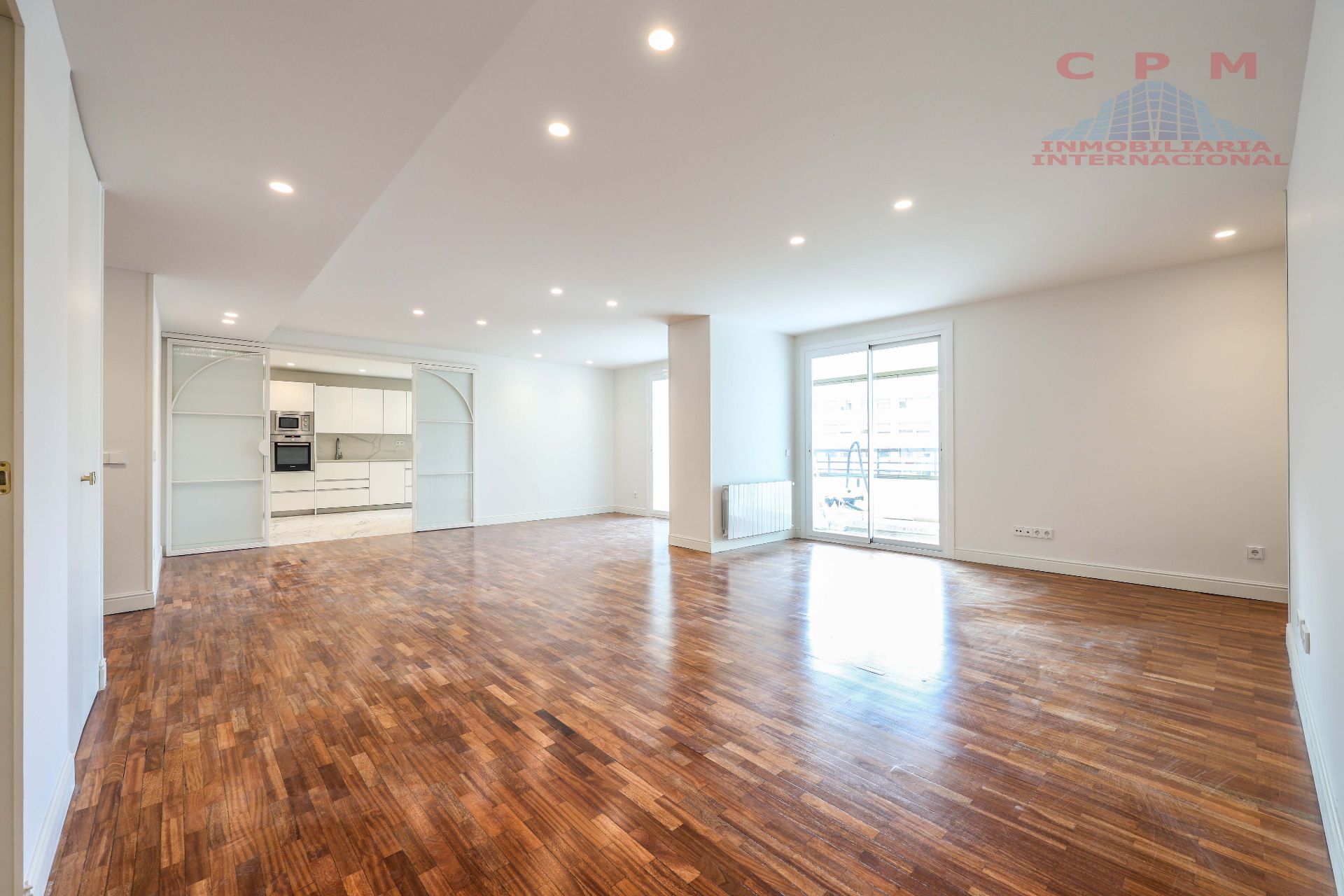 Sala d'estar de Pis de lloguer en  Madrid Capital amb Aire condicionat, Calefacció i Parquet