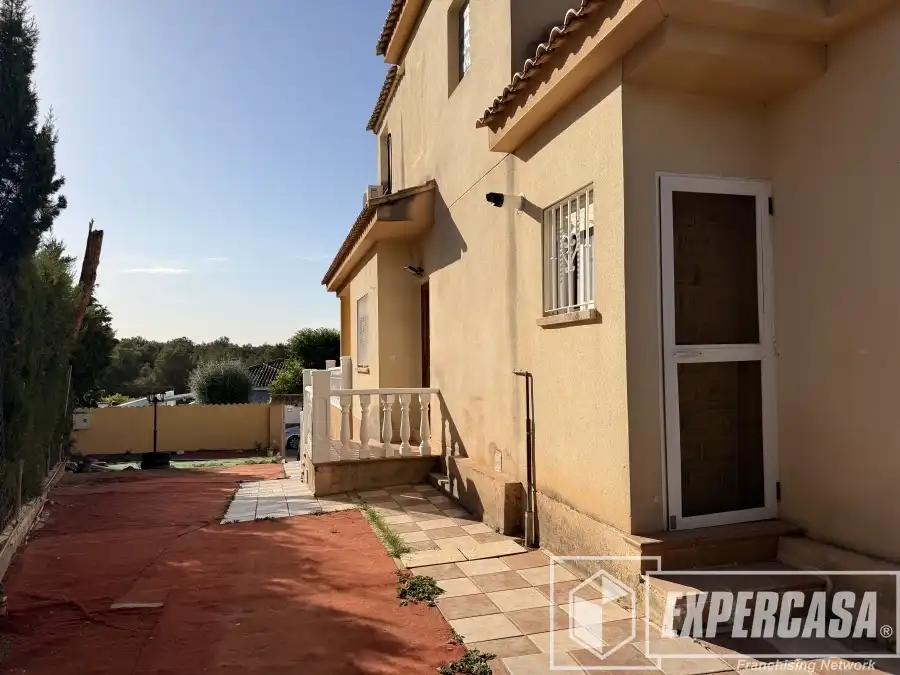 Vista exterior de Casa o chalet en venta en Vilamarxant con Aire acondicionado, Calefacción y Terraza