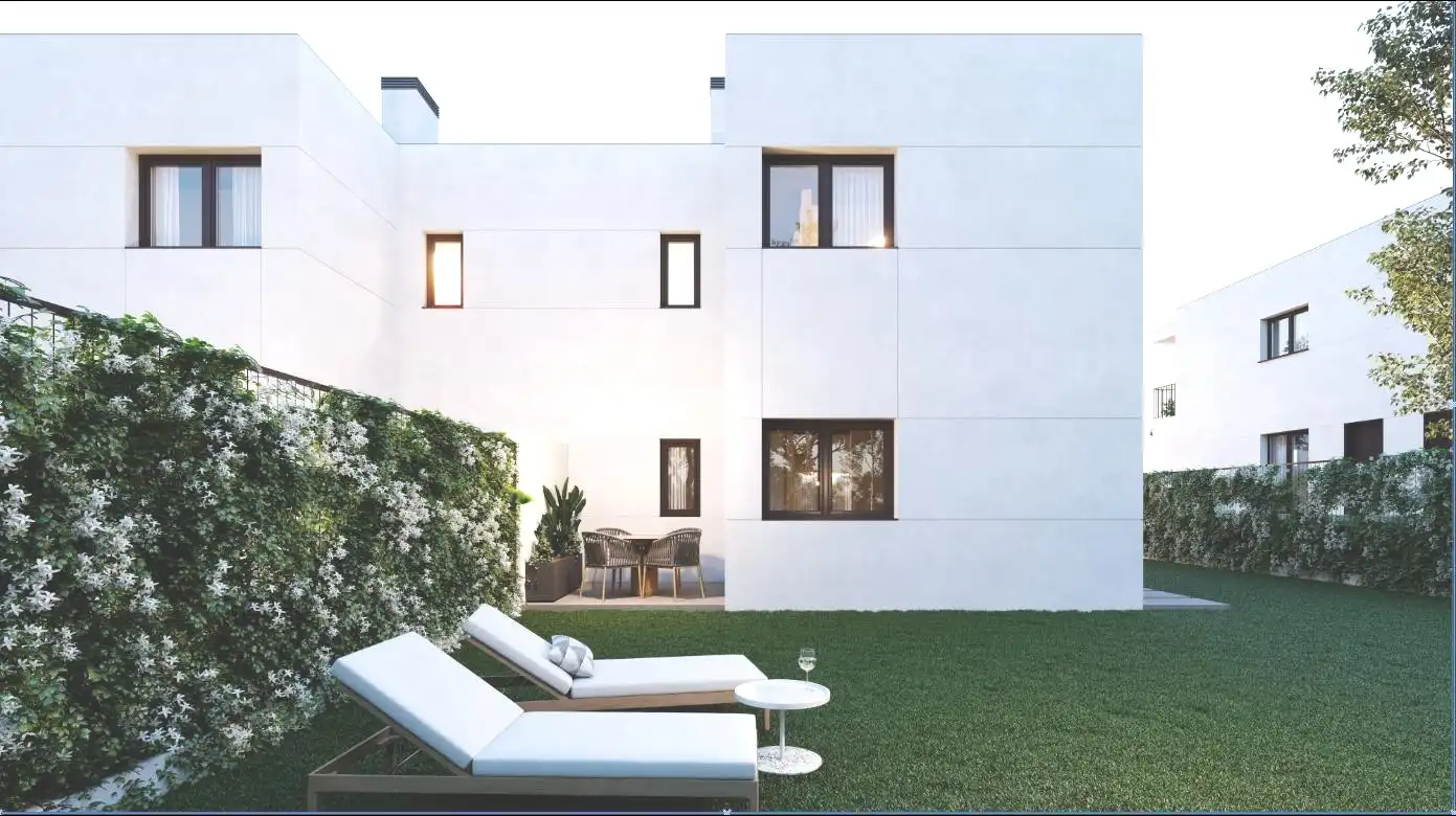 Casa d'obra nova amb piscina en venda a Carrer Duesaigües 59, imagen 5