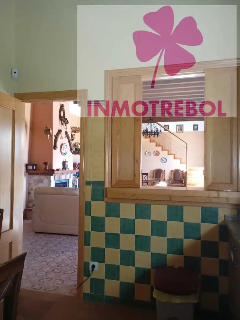 Houses for sale in Carrión de los Céspedes  with Air Conditioner, Heating and Private garden