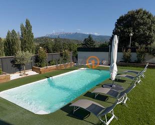 Piscina de Casa adosada en venda en La Seu d'Urgell amb Calefacció i Jardí privat