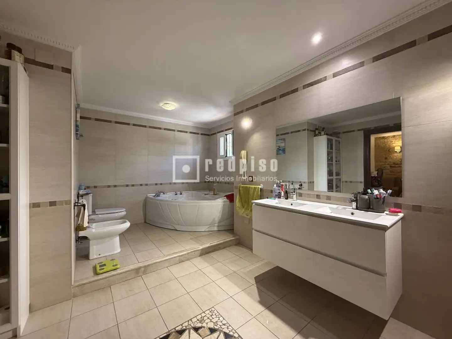 Bany de Casa o xalet en venda en Alhaurín de la Torre amb Aire condicionat, Jardí privat i Terrassa