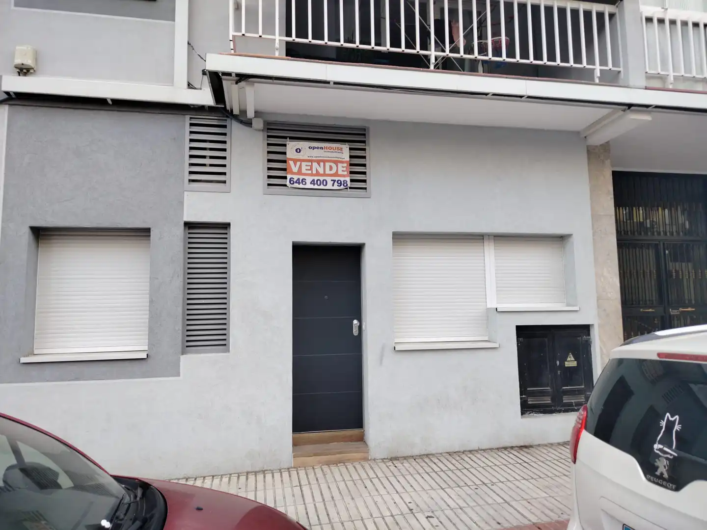 Außenansicht von Wohnung zum Verkauf in Fuenlabrada mit Klimaanlage, Heizung und Ofen