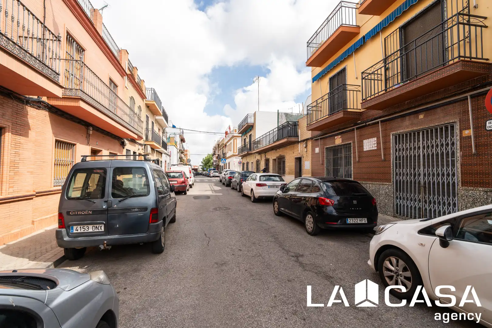Vista exterior de Pis en venda en Sevilla amb Aire condicionat, Calefacció i Terrassa
