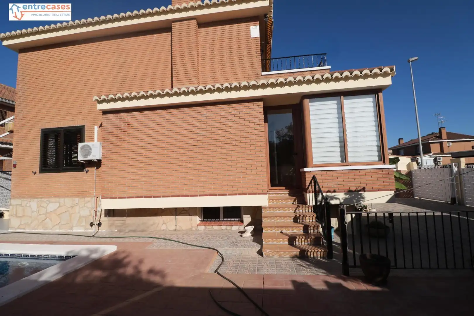Exterior view of Houses for sale in Sagunto / Sagunt  with Air Conditioner, Private garden and Terrace