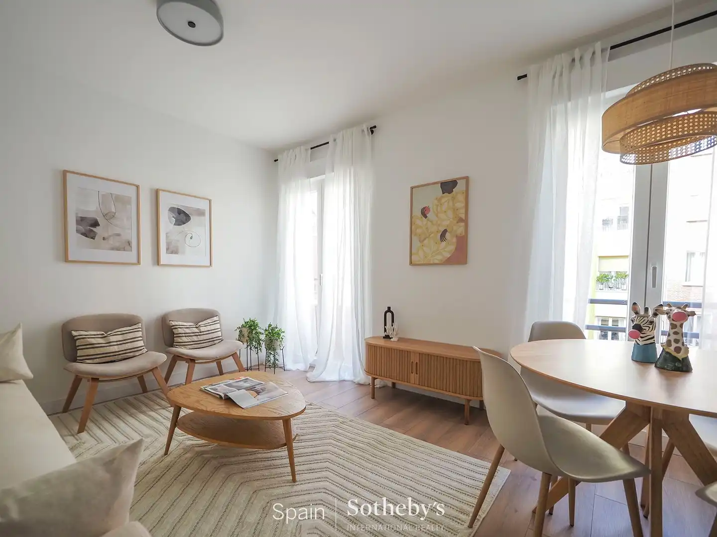 Sala d'estar de Apartament en venda en Madrid amb Aire condicionat i Calefacció