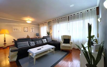 Living room of Flat for sale in Getxo 