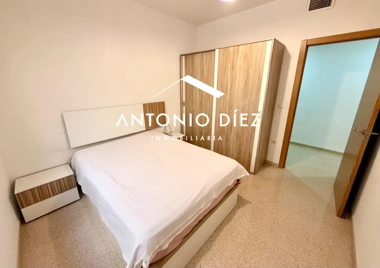 Habitación de Piso en venta en Monforte del Cid con Terraza, Trastero y Amueblado