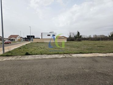 Residential land for sale in Villaquilambre