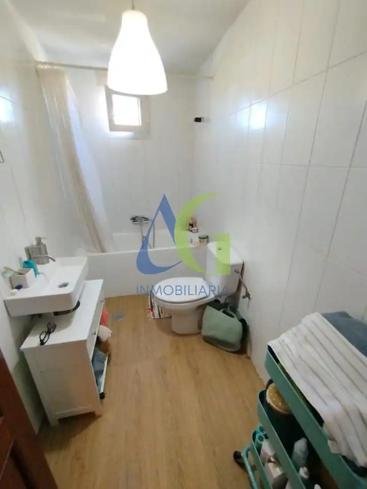 Baño de Apartamento en venta en Villaquilambre con Calefacción y Trastero